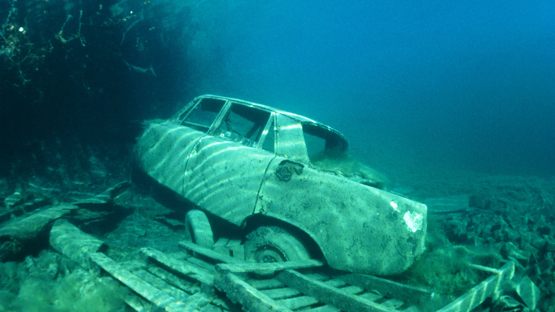 Rust and Reef: Exploring Underwater Car Ruins - The Drive